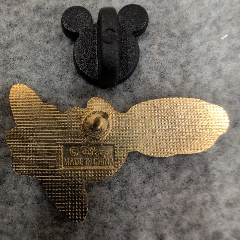 Disney Cruise Line Oceaneer Lab Trading Pin Mickey Icon Back Gold Tone Logo - Picture 3 of 3